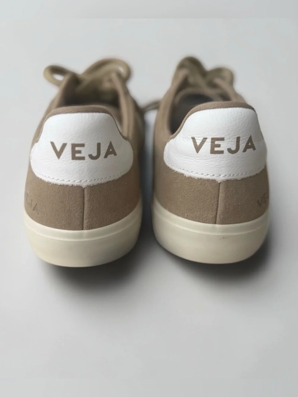 VEJA Men's Campo Low Top Leather Sneakers - Color Campo - NWOB